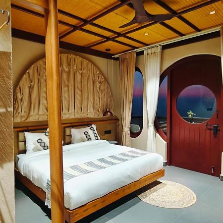 Himalayan Hobbit House Hotell Almora Exteriör bild