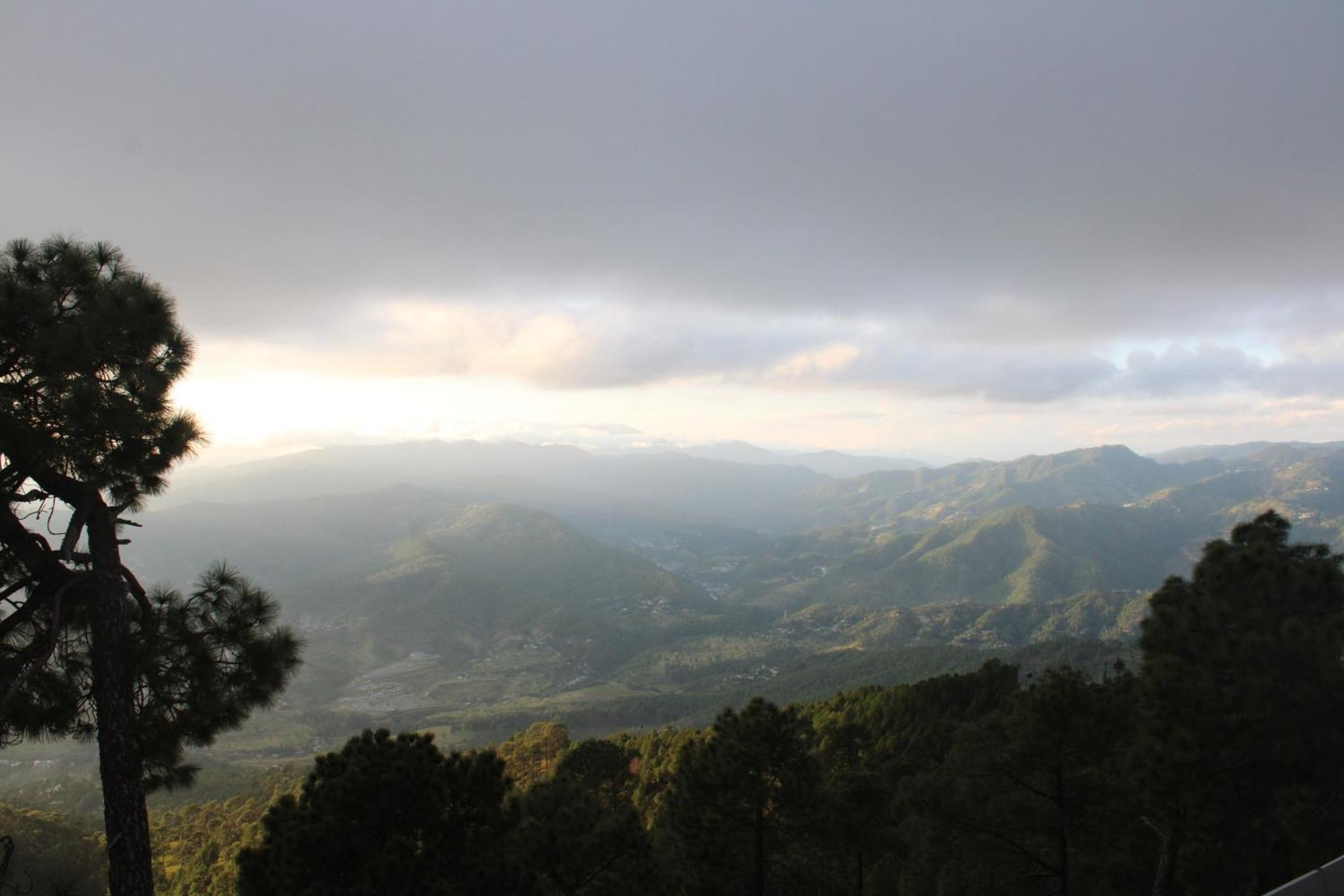 Himalayan Hobbit House Hotell Almora Exteriör bild