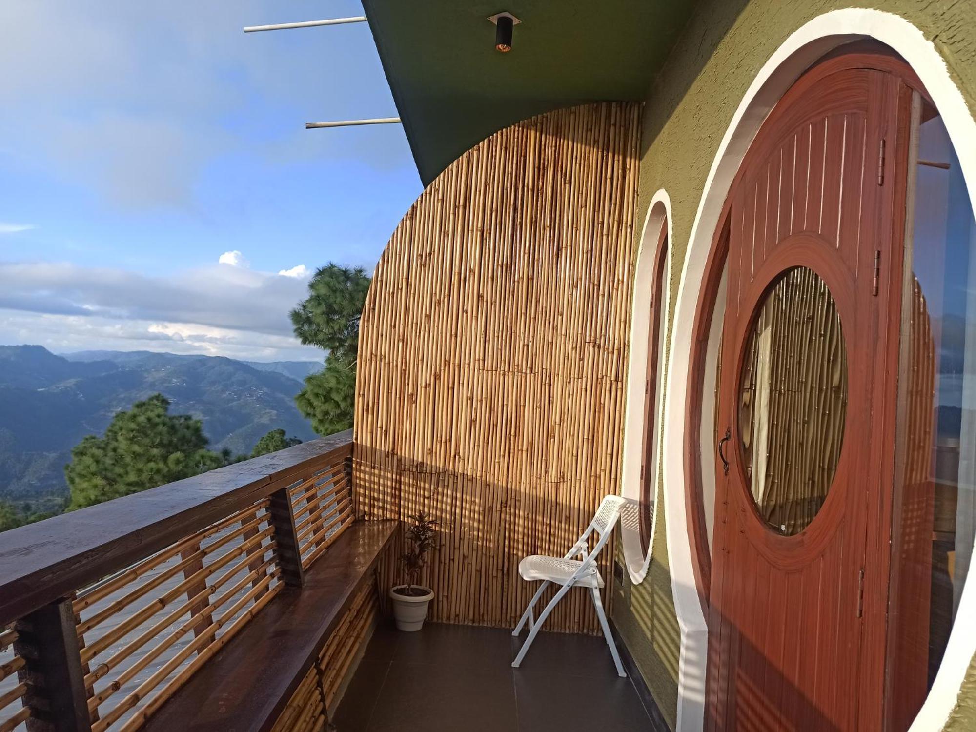 Himalayan Hobbit House Hotell Almora Exteriör bild