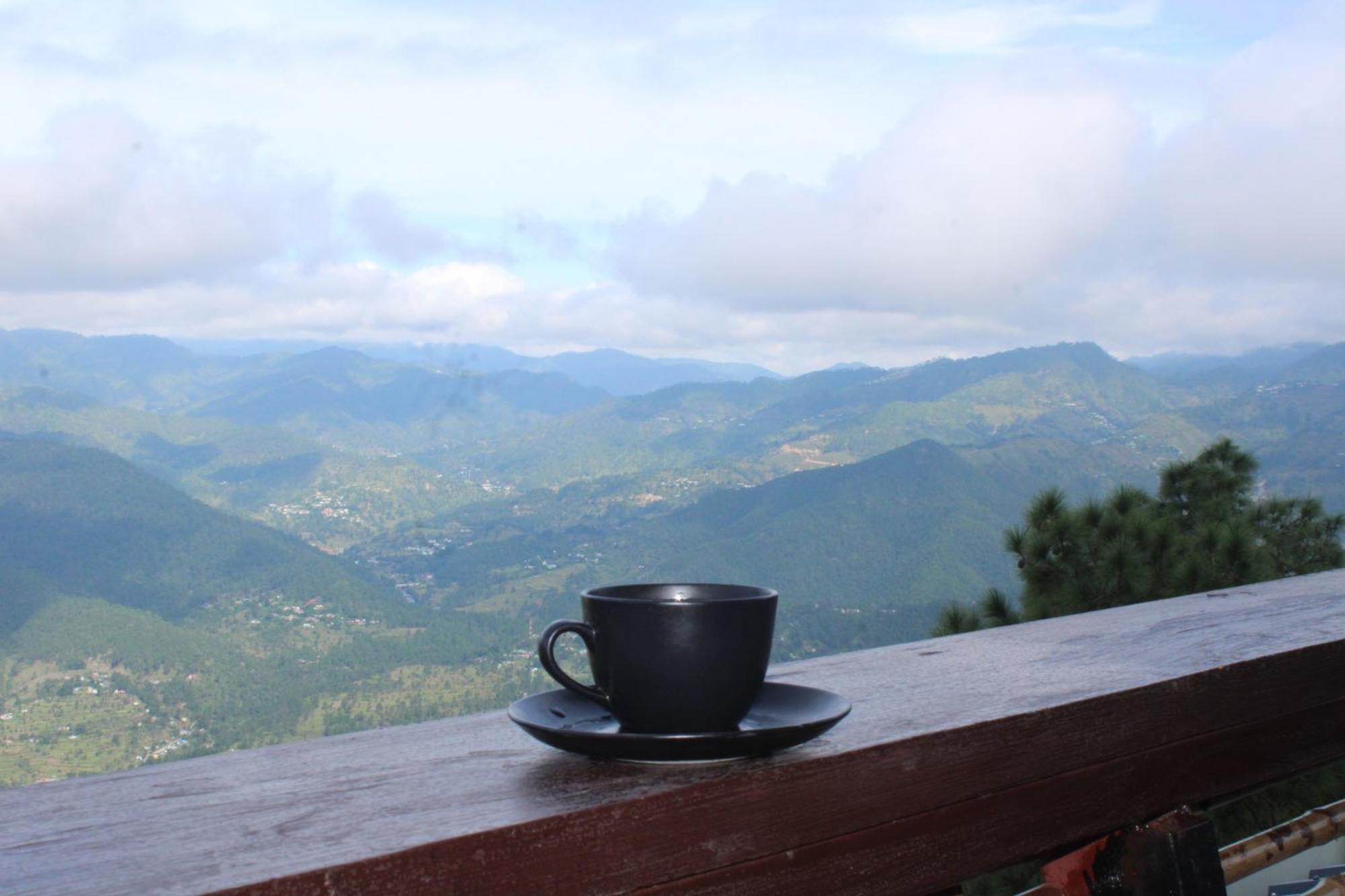 Himalayan Hobbit House Hotell Almora Exteriör bild