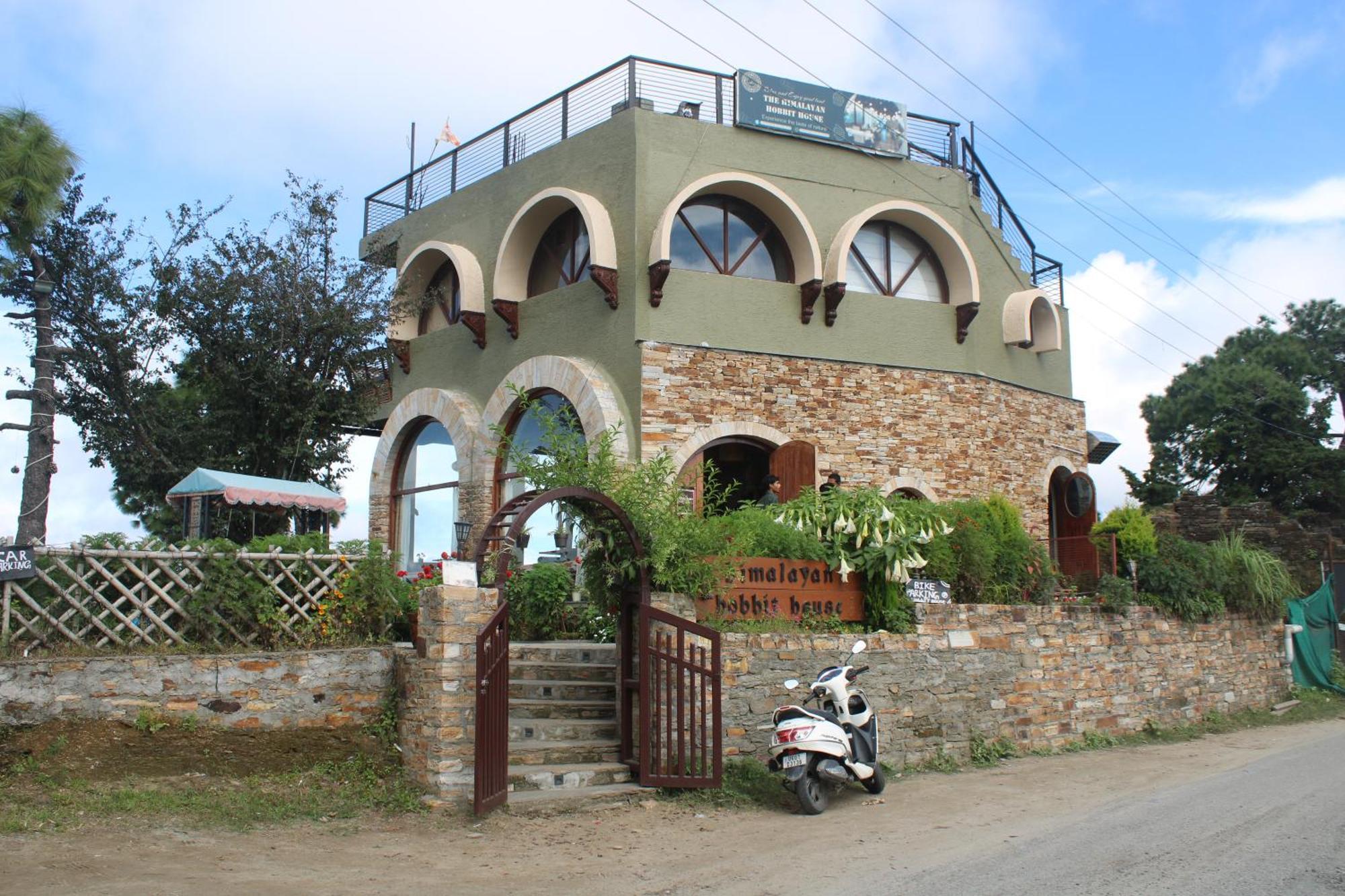 Himalayan Hobbit House Hotell Almora Exteriör bild